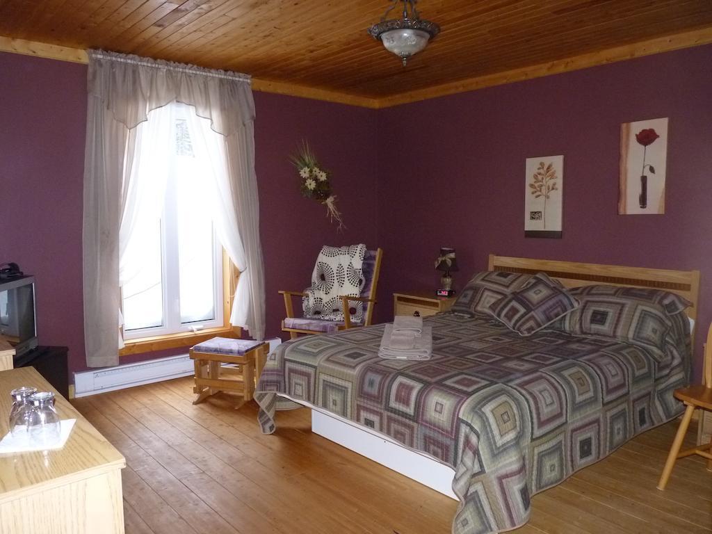 Gite De La Riviere Bed & Breakfast Chibougamau Room photo